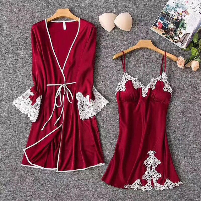 Set cămașă de noapte și halat Vasha Soft Elegance